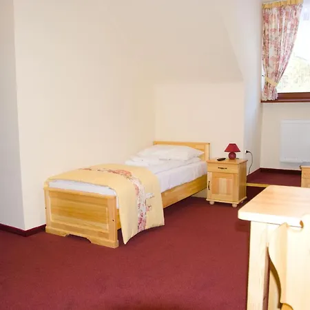 Couette-café Gorski Kuznice 3*